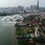 Biệt thự hồ bơi compound nguyễn văn hưởng quận 2. dt: 17x21m 3 tầng đường vào 12m giá 61 tỷ tl nhẹ