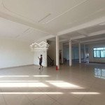 Mb cho thuê dt 900m2 giá 30tr gần chợ hóc môn