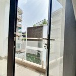 Studio ban công xịn sò, full nội thất