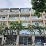 Cho thuê shophouse sala đại quang minh , giá chỉ 100 triệu hoàn thiện có thang máy