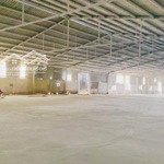 Cho thuê kho 6.000 m2 mặt tiền quốc lộ 1a có điện 3 pha