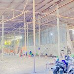 Cho thuê kho 1.500 m2 mặt tiền lộ vòng cung có điện 3 pha