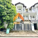 Style hiện đại villa trống suốt sau lưng metro q2 giá rẻ