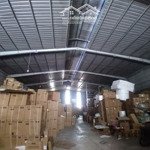 Cho thuê kho 1.000m2 gần cầu vượt sóng thần giá chỉ 90k/m2