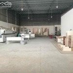 Cho thuê kho xưởng 400m2 gần chợ đầu mối