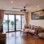 Chính chủ cho thuê căn góc tòa a, 2 phòng ngủfull đồ cao cấp tại sky park residence