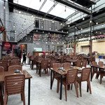 Cho thuê mặt bằng dt 320m2 nhà hàng đang có sẵn ở tt q7 gần lotte mart