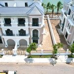 Chính chủ cho thuê biệt thự 826m2 tại vinhomes q9