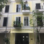 Chính chủ cần bán shophouse đô nghĩa, đã hoàn thiện nội thất cơ bản, đang cho thuê.