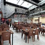 Cho thuê mặt bằng có dt 320m2 nhà hàng đang có sẵn ở tt q7 gần lotte mart