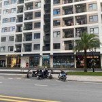 Cần cho thuê căn ki ốt shop khối đế tại vinhomes grand park quận 9 ngay mặt sảnh.