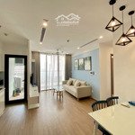 Chủ nhà gửi ch sky park cầu giấy 135m2 3n full nt đẹp,view hồ 24 triệu/th