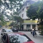 Nguyễn trãi bán nhà liền kề 5 tầng 70m2 mt 5,5m giá tốt khu vực hiếm nhà bán