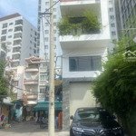 Cho thuê văn phòng mặt tiền 420 võ văn kiệt, dtsd 900m2 giá 120tr/ tháng, nhà mới, đẹp, sân rộng