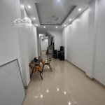 Nhỉnh 15tỷ - sở hữu sổ đỏ 60m2 - mặt phố giải phóng - thanh xuân - hn. kinh doanh sầm uất - vỉa hè