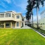 Bán biệt thự sân vườn 1000m2 view hồ tự nhiên ngay trung tâm quận 7