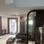 Tôi cho thuê biệt thự san hô, full nội thất gỗ óc chó, cạnh hồ 24,5ha