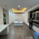 Cần 1 nam ở ghép chung cư hoàng anh gold house block b2