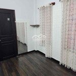 Cho thuê nhà 3,3*7 1 trệt 2 lầu st,full nội thất .2 phòng ngủ