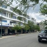 Văn phòng cho thuê 12 triệu/t khu lakeview thủ thiêm 65m sử dụng full nt