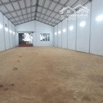 Kho mt ql20 500m2 dt 10x50m có nhà wc giá 25tr/th hd dài hạn