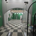 Nhà Mặt Tiền Đường Cmt8 - 3 Lầu 1 Trệt - Sân Thượng - 5 X 23 M2 - Nở Hậu 6M - 19 Triệu