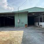 Cho thuê khomặt tiềnbưng ông thoàn 600m2 có 2 phòng ngủ 2 vệ sinhđang sửa