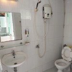 Cho thuê căn hộ chung cư 50 mét vuông, nội thất đầy đủ, 2 phòng ngủ, 1 wc