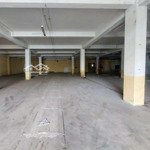 Kho,xưởng 1800m² giá chỉ 90 triệu/t. đ xe công ngay kcn tân bình