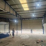 Kho xưởng đẹp y hình(250m2)mt ql1a,cont 24/24,có vp,sân đậu xe