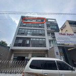 Cần cho thuê tòa nhà vp 1 trệt 4 lầu, 700m2 sàn, đã hoàn thiện cơ bản, giá 75 tr/tháng