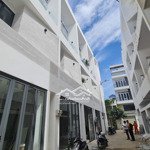 Nhà đặc biệt, chính chủ người singapore thiết kế, 4 phòng ngủ, hẻm 7m, 4 tầng, chỉ 6 tỷ 4