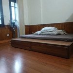 Bán nhà mặt phố kinh doanh quận cầu giấy. 50m2, mặt tiền 5m, 5 tầng sẵn ô chờ thang máy