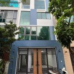 Cho thuê nhà nguyễn trãi, ngã tư sở, royal city. dt 100m2, mt 6m, 6 tầng thông sàn, thang máy 60tr