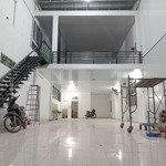 Chính chủ cho thuê nhà gần khu đô thị nam 32 hđ hà nội 2 tầng dt: 220m2 giá 10tr/thg lh 0969838327