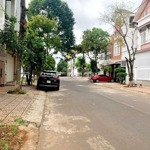 Bán đất đường phan đăng lưu _dt6 x17,9m_ giá bán 5,7tỷ_ hướng đông nam
