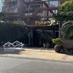 Bán resort mặt tiền nhựa và mặt biển giá rẻ bất ngờ
hotline 079.8898777 thạch