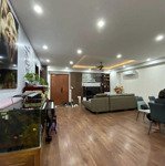 Bán căn hộ 3 ngủ chung cư 187 nguyễn lương bằng q đống đa, 132 m2 nội thất sang xịn mịn.