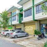 Bán gấp căn shophouse gần chợ, trường học kđt oasis city, đối diện đh việt đức, giá chỉ 1,63 tỷ