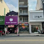 Mt lê hồng phong, p.5, q.5 - dt: 5.2x19m - 2 lầu. giá bán: 32 tỷ