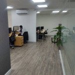 Cho thuê văn phòng hiện đại 150m2 ở cách mạng tháng tám quận 1