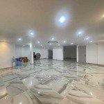 Cho thuê văn phòng hiện đại 200m2 ở đường 8 quận gò vấp