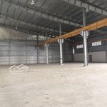 Cho thuê kho xưởng 8352m2 đường 2 kcn phú an thạnh .huyện bến lức