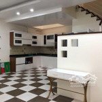 Cho thuê nhà ngõ 23 đỗ quang 43m2 x4t ô tô tránh