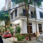 Bán gấp nhà ngõ 462 bưởi, 42m2, nhỉnh 5 tỷ.