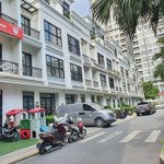 Cc bán gấp căn lk thuộc dự án gardenia vinhomes hàm nghi.diện tích115 m2, giá bán 30 tỷ, liên hệ: 0915229868