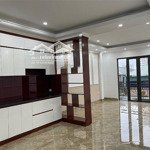 Bán nhà mặt phố giáp nhị; diện tích: 58m2, có thang máy