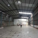 Thuê kho xưởng nb dt 900m2 mới xây dựng, bãi rộng bốc dỡ hàng hóa