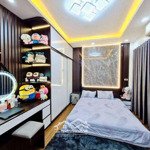 Bán chung cư lạc hồng ciputra tây hồ, ở luôn, 82m2, 2 phòng ngủ 3 tỷ 3