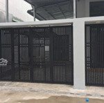 Cần cho thuê nhà 1 trệt 1 gác 2 phòng ngủ- 2 vệ sinh 100m2 có sân đậu ô tô, giá chỉ 7 triệu/th nhận nhà ở ngay